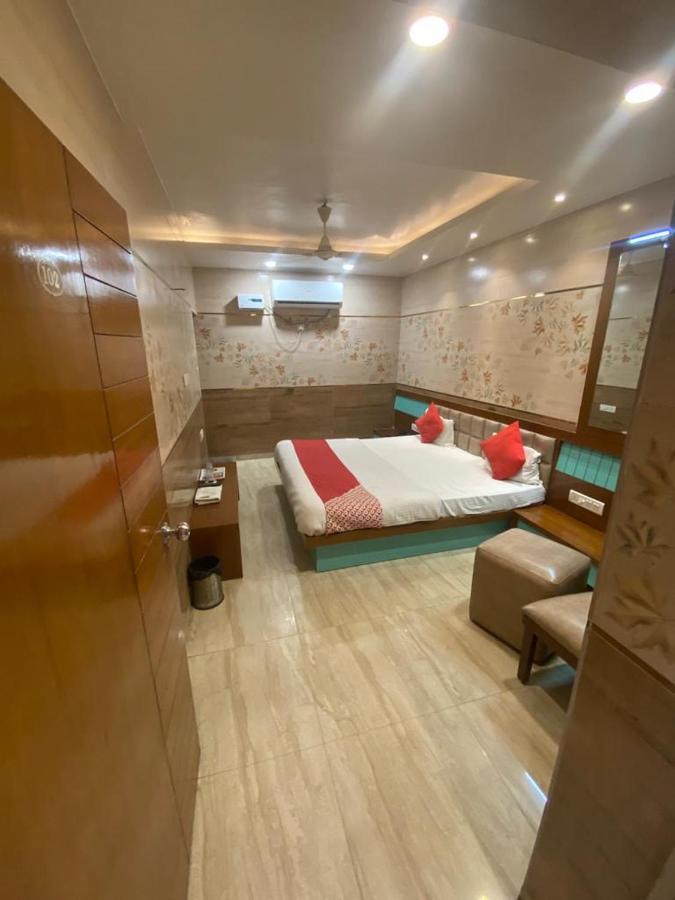 Hotel Raghupati Ayodhya Экстерьер фото